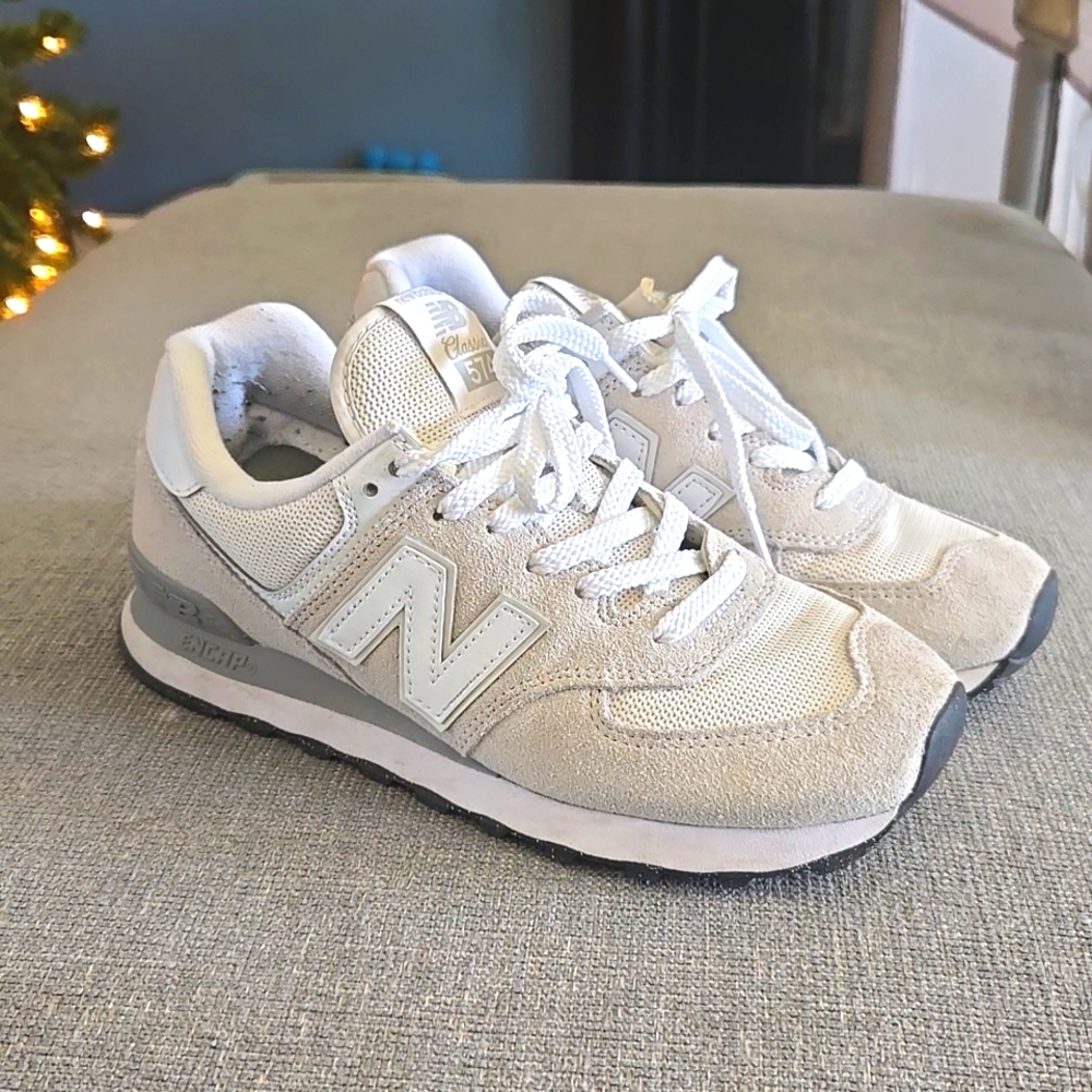New Balance Classic 574 Size 8.5 D